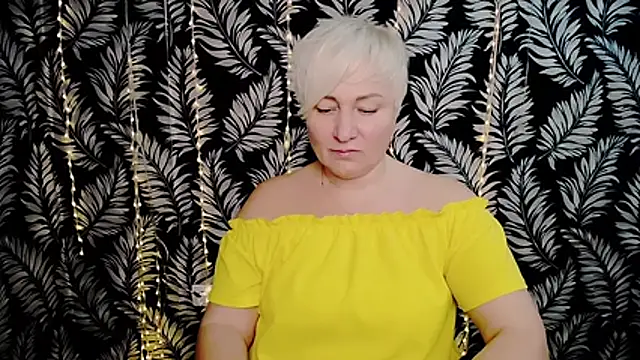 Snapshot of Olivia_playful chatting on February 23, 2026, 12:35 pm Olivia playful online show from February 23, 2026, 12:35 pm