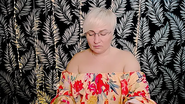 Snapshot of Olivia_playful chatting on February 28, 2026, 1:01 pm Olivia playful online show from February 28, 2026, 1:01 pm