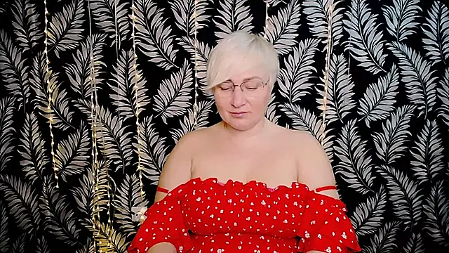 Snapshot of Olivia_playful chatting on March 7, 2026, 12:35 pm Olivia playful online show from March 7, 2026, 12:35 pm