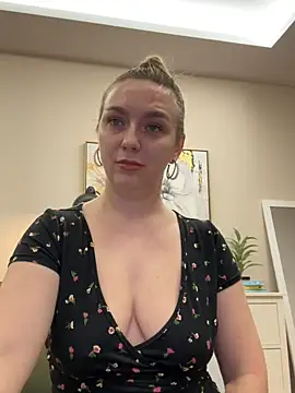 Janeee online show from December 6, 2024, 3:33 pm