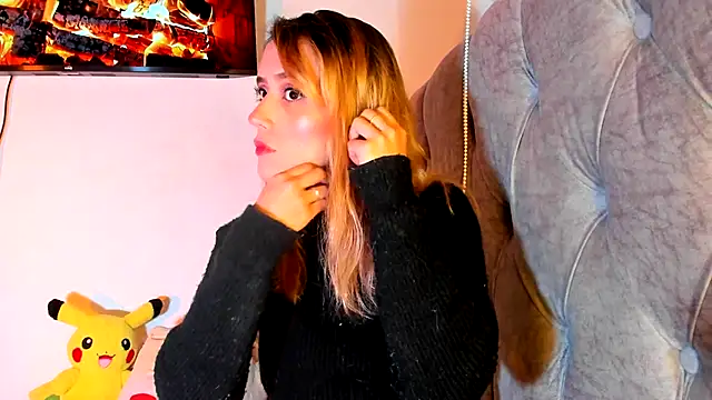 Snapshot of Sabrina_Cole chatting on November 27, 2025, 4:14 am Sabrina Cole online show from November 27, 2025, 4:14 am