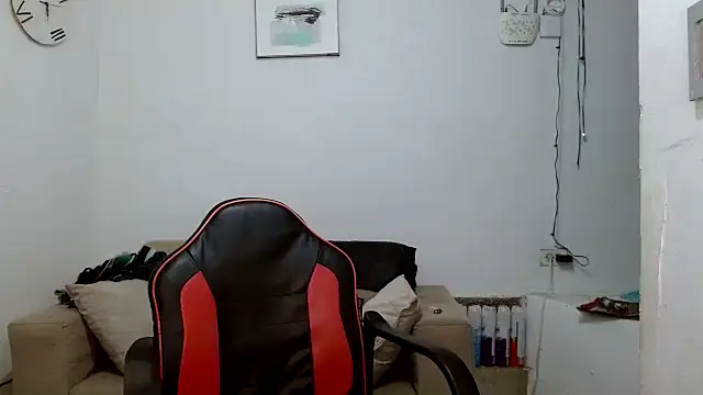 angelamarie1 online show from March 18, 2026, 12:08 pm