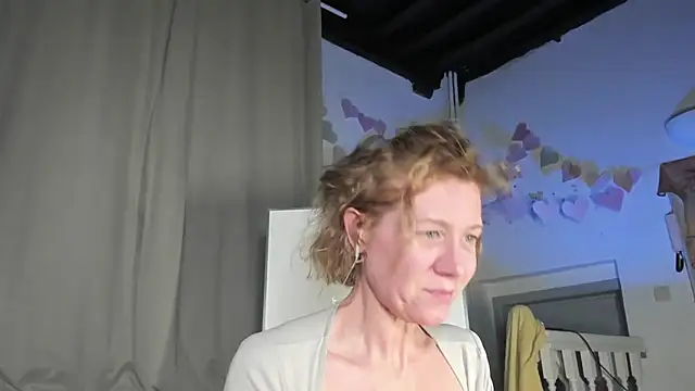 Lola Belgium online show from March 11, 2025, 9:15 pm