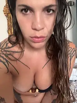 Snapshot of frenchxena98 chatting on February 27, 2026, 11:05 pm frenchxena98 online show from February 27, 2026, 11:05 pm