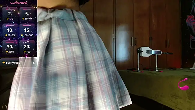 MINI Petite online show from October 16, 2025, 6:31 pm