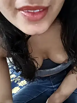 Snapshot of CuteSarikaLIVE chatting on February 11, 2025, 4:33 am CuteSarikaLIVE online show from February 11, 2025, 4:33 am