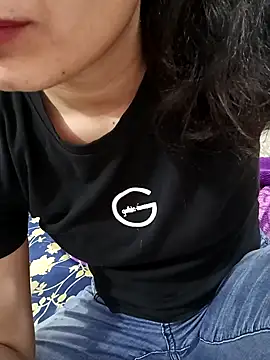 Snapshot of CuteSarikaLIVE chatting on February 28, 2025, 4:10 am CuteSarikaLIVE online show from February 28, 2025, 4:10 am