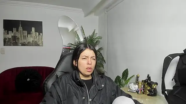 Meghan320 online show from October 13, 2025, 11:54 am