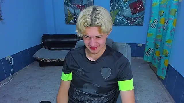 patrik 027 online show from November 3, 2025, 7:59 pm