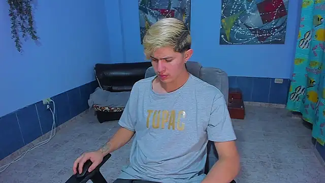 patrik 027 online show from November 19, 2025, 6:02 am