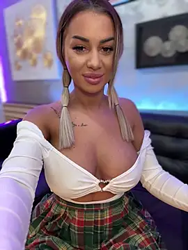 KirstieVegas online show from March 3, 2025, 7:06 pm