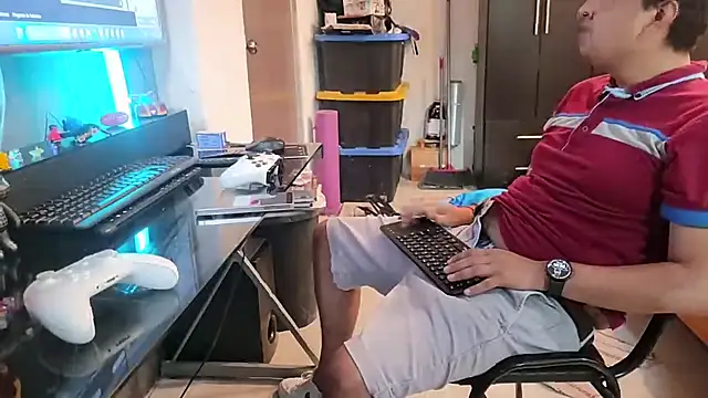 thor000089 online show from September 28, 2025, 11:21 pm