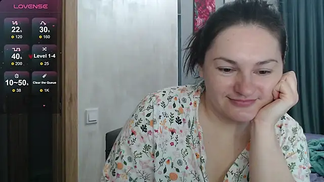 Stacy Davice online show from October 7, 2025, 6:27 pm