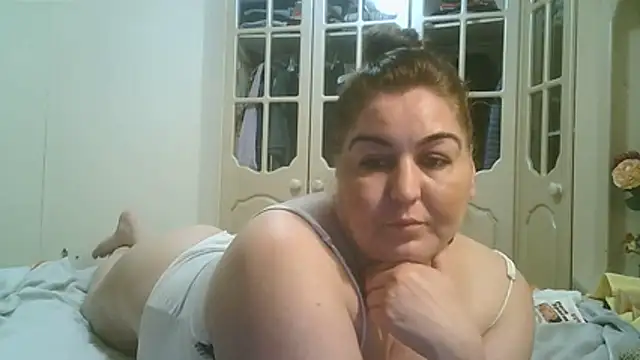 Snapshot of Mileva88 chatting on April 15, 2026, 7:58 pm Mileva88 online show from April 15, 2026, 7:58 pm
