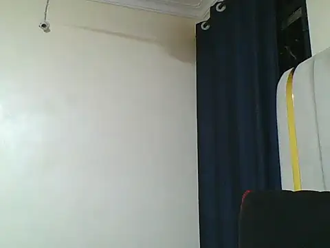 Snapshot of CuteJ chatting on March 21, 2025, 2:18 am CuteJ online show from March 21, 2025, 2:18 am