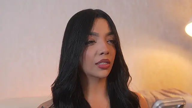 Snapshot of sarah_hiill chatting on December 3, 2025, 9:24 pm sarah hiill online show from December 3, 2025, 9:24 pm