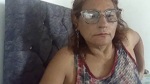 charrysexy1 online show from October 31, 2025, 1:01 pm