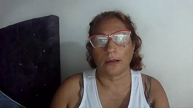 Snapshot of charrysexy1 chatting on January 6, 2026, 1:26 pm charrysexy1 online show from January 6, 2026, 1:26 pm