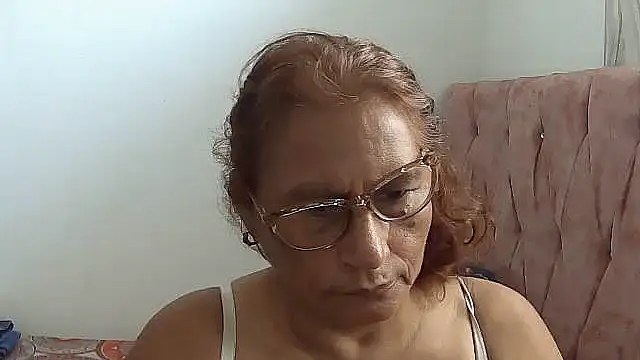 Snapshot of charrysexy1 chatting on February 14, 2026, 2:03 pm charrysexy1 online show from February 14, 2026, 2:03 pm