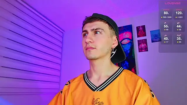 Snapshot of dimitri-bilak chatting on February 18, 2026, 12:28 am dimitri-bilak online show from February 18, 2026, 12:28 am