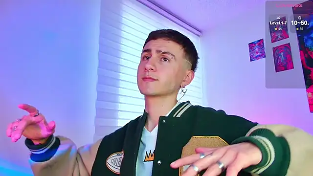 Snapshot of dimitri-bilak chatting on February 18, 2026, 11:01 pm dimitri-bilak online show from February 18, 2026, 11:01 pm