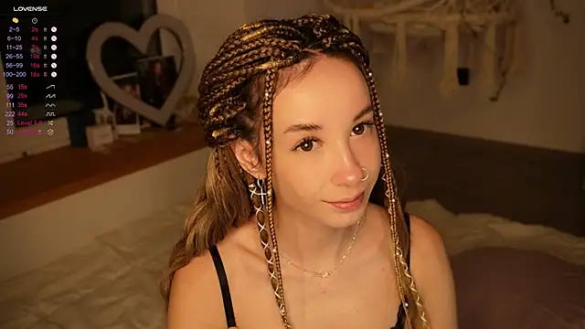 EmelyBenz online show from January 17, 2026, 3:33 am