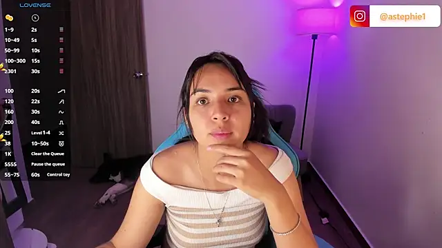 Snapshot of Miss_Nicole chatting on February 7, 2026, 12:36 am Miss Nicole online show from February 7, 2026, 12:36 am