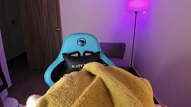 Snapshot of Miss_Nicole chatting on February 12, 2026, 1:33 am Miss Nicole online show from February 12, 2026, 1:33 am