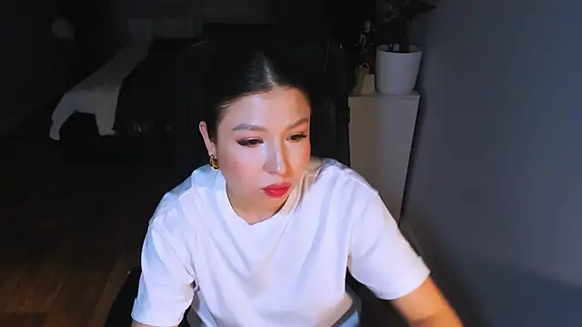 Eva Chris online show from February 13, 2026, 6:26 pm