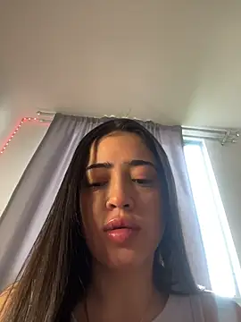 Snapshot of Reggie-Liam chatting on November 22, 2025, 11:53 am Reggie-Liam online show from November 22, 2025, 11:53 am