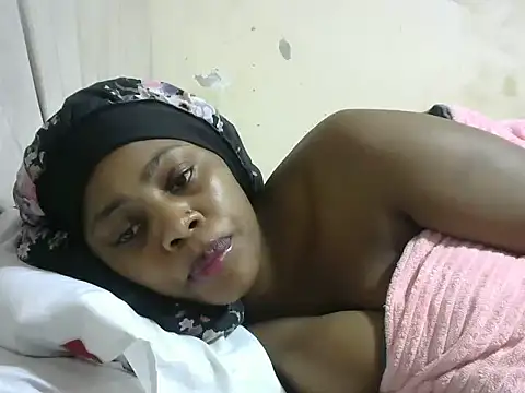 naughty miami online show from December 17, 2025, 7:20 pm