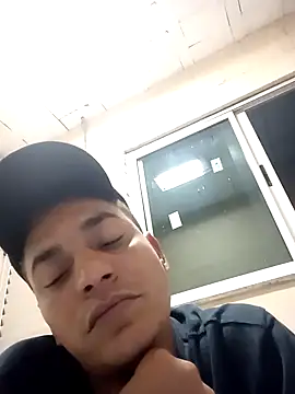 Snapshot of 121fff chatting on September 15, 2025, 11:38 pm 121fff online show from September 15, 2025, 11:38 pm