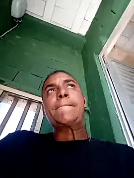 Snapshot of 121fff chatting on September 29, 2025, 1:49 pm 121fff online show from September 29, 2025, 1:49 pm