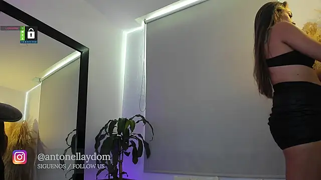 Snapshot of antonella_dom1 chatting on November 20, 2025, 7:35 pm antonella dom1 online show from November 20, 2025, 7:35 pm