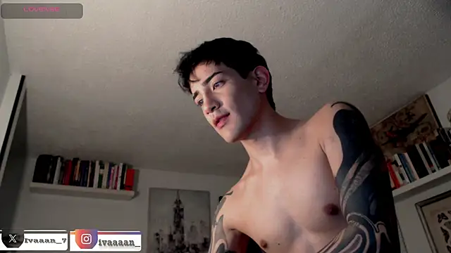 Snapshot of ivaaaan_ chatting on December 18, 2025, 12:38 am ivaaaan online show from December 18, 2025, 12:38 am