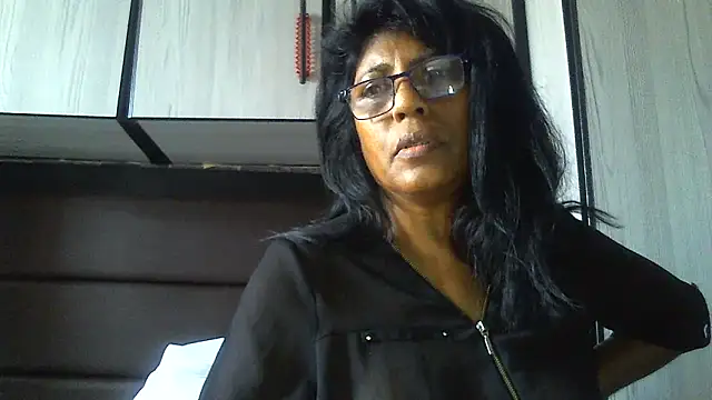 Snapshot of MsAttitude chatting on January 7, 2025, 8:13 am MsAttitude online show from January 7, 2025, 8:13 am
