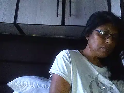 Snapshot of MsAttitude chatting on January 28, 2025, 8:04 am MsAttitude online show from January 28, 2025, 8:04 am