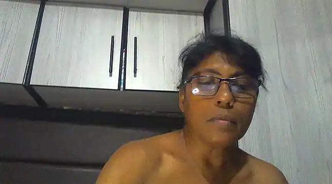 Snapshot of MsAttitude chatting on March 21, 2025, 9:34 pm MsAttitude online show from March 21, 2025, 9:34 pm