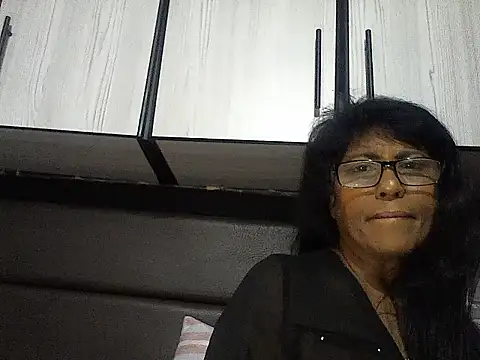 Snapshot of MsAttitude chatting on October 28, 2025, 8:07 am MsAttitude online show from October 28, 2025, 8:07 am