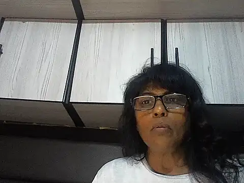 Snapshot of MsAttitude chatting on January 8, 2026, 9:33 am MsAttitude online show from January 8, 2026, 9:33 am