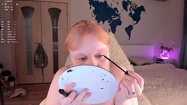 LisaLaas online show from March 5, 2025, 2:23 pm