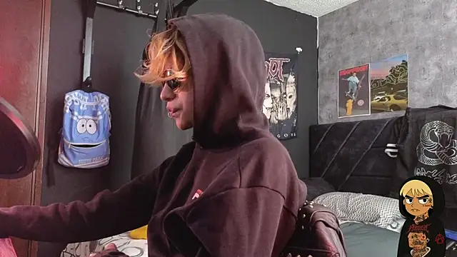 AcidMilo online show from November 5, 2025, 7:58 pm