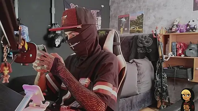 Snapshot of AcidMilo chatting on January 9, 2026, 2:31 pm AcidMilo online show from January 9, 2026, 2:31 pm