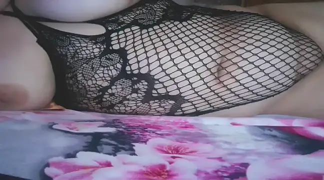 Snapshot of nicholle chatting on February 13, 2025, 4:43 am nicholle online show from February 13, 2025, 4:43 am