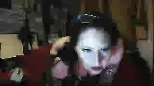 Snapshot of dominatrixredsonyja chatting on November 15, 2025, 12:52 am dominatrixredsonyja online show from November 15, 2025, 12:52 am