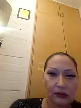 Snapshot of dominatrixredsonyja chatting on February 19, 2026, 10:39 pm dominatrixredsonyja online show from February 19, 2026, 10:39 pm