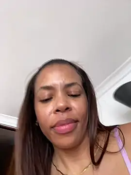 Snapshot of Ary_mar chatting on February 17, 2025, 11:02 am Ary mar online show from February 17, 2025, 11:02 am