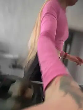 pinkstar  online show from February 17, 2025, 6:09 am