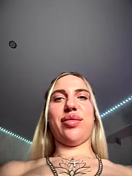 pinkstar  online show from October 12, 2025, 5:45 pm