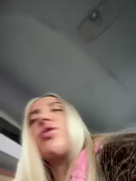 pinkstar  online show from November 8, 2025, 4:56 am